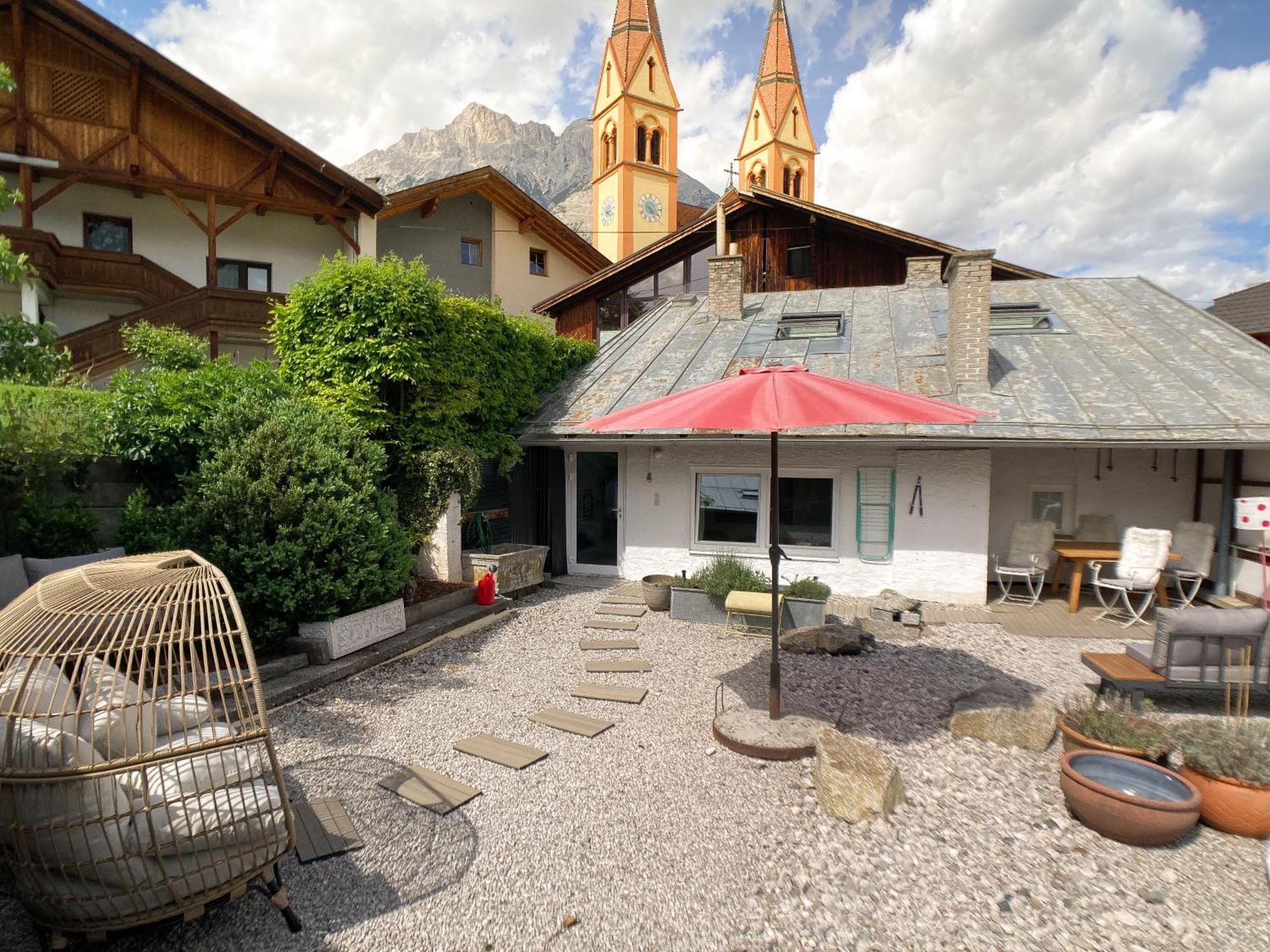 Mitten Im Zentrum Ferienwohnungen Mit Sonniger Terrasse Telfs Exterior foto